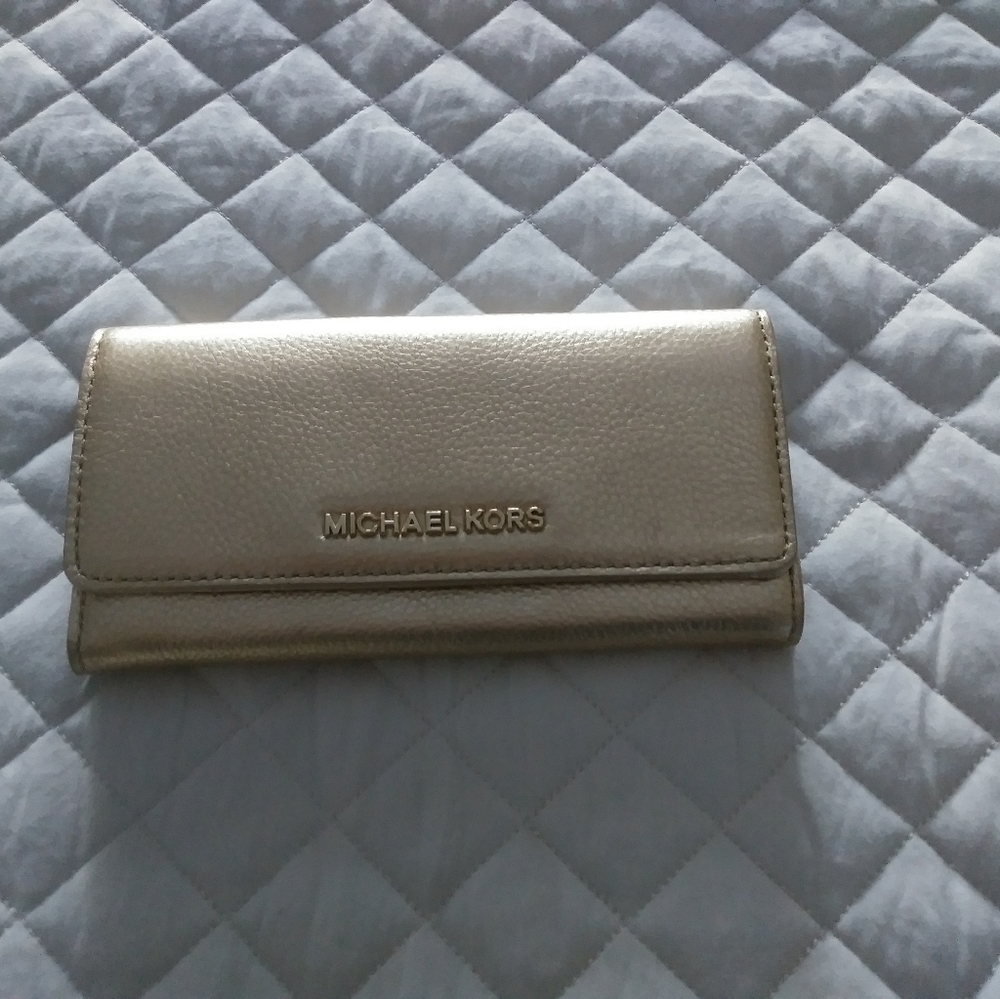 Michael kors leather gold wallet